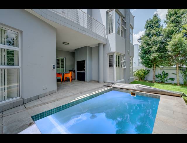 5 BEDROOM HOUSE FOR SALE IN BRYANSTON